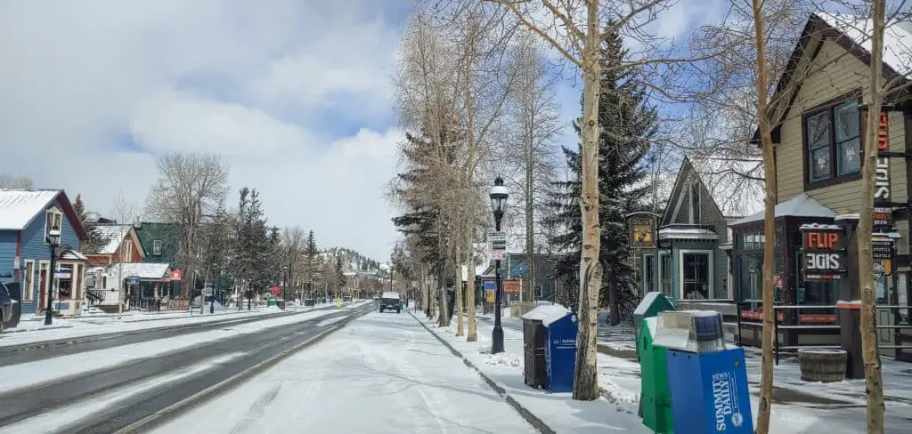 Breckenridge main street completely empty during the pandemic