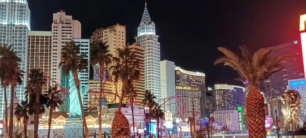 Bright lights on the Las Vegas strip at night